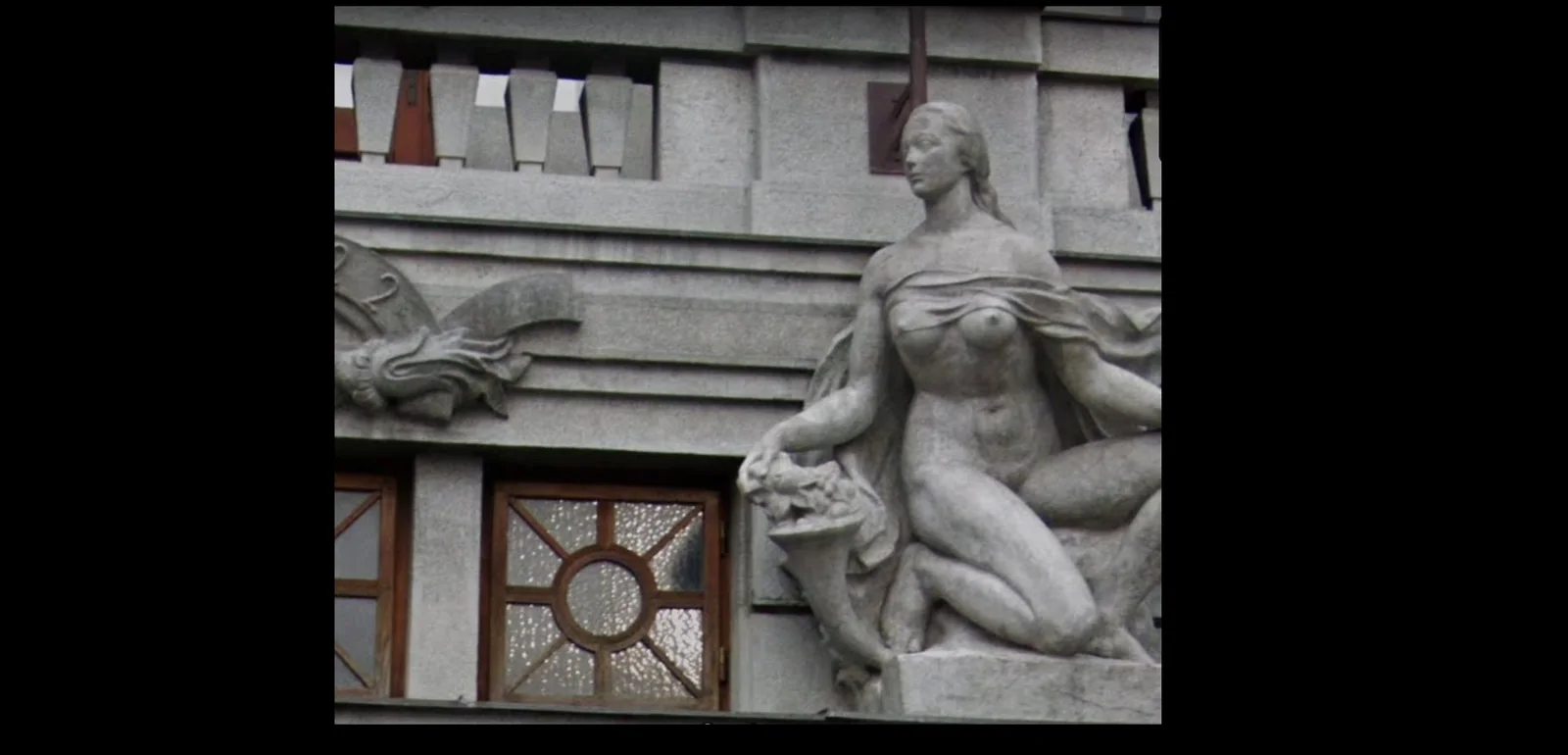 Risque Tours of Prague visual concept.